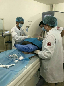 ct引导下经皮肺穿刺活检术.jpg